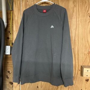 Men's Gray Sweater